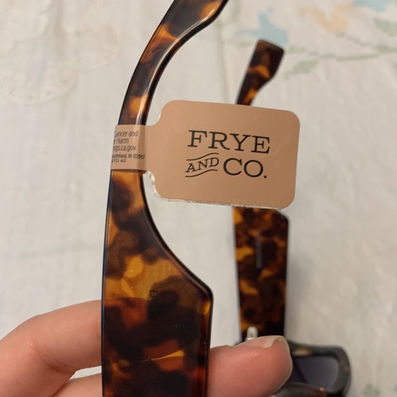 Frye and Co. Tortoise Sunglasses - Picture 11 of 17